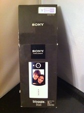 NEW SONY BLOGGIE DUO MHS-FS2/V 4 GB CAMCORDER - PURPLE VIOLET