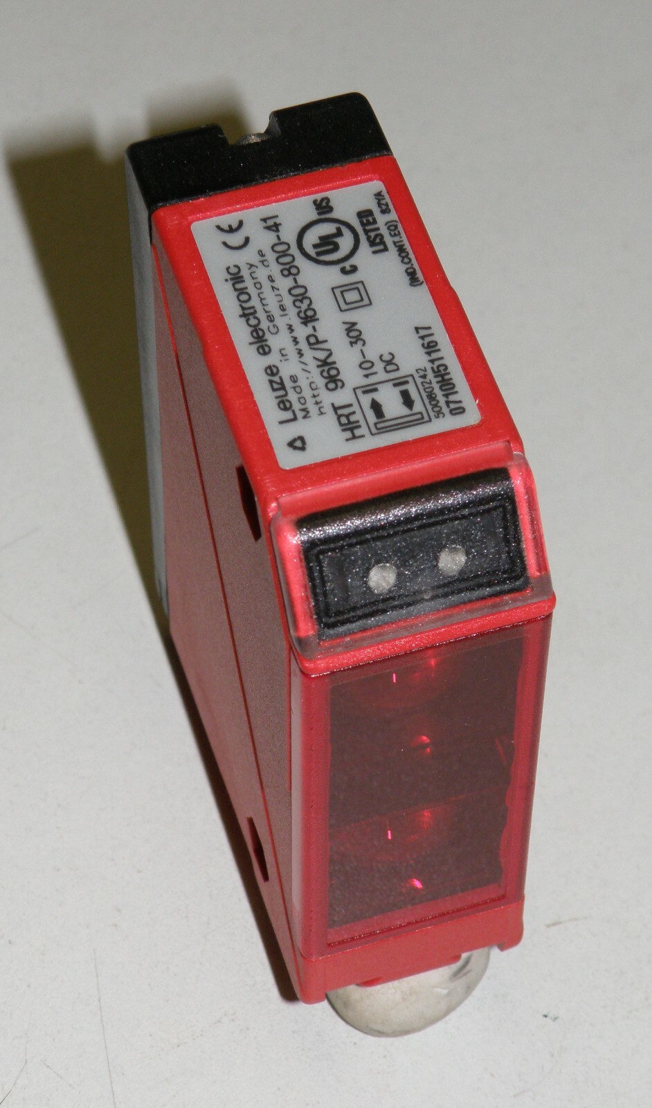 Capteur photoelectrique LEUZE HRT 96K a suppression d'arriere-plan 800mm