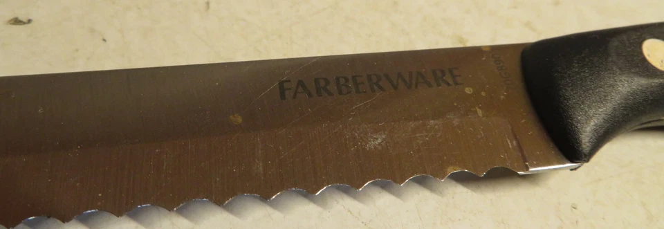 Cuchillo para pan Farberware acero inoxidable 10" 20G890 hoja dentada de 5,5" bonito usado Foto 4 de 4