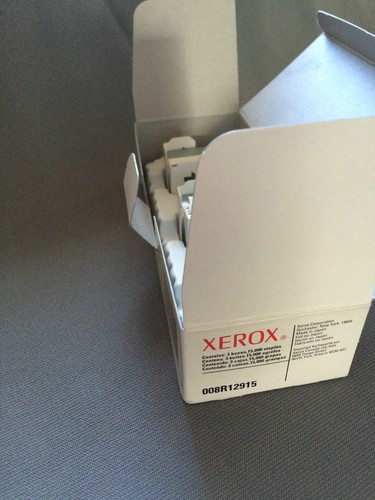 Xerox Staples 008R12915 - 3 Cartridges in the Box - Picture 2 of 3