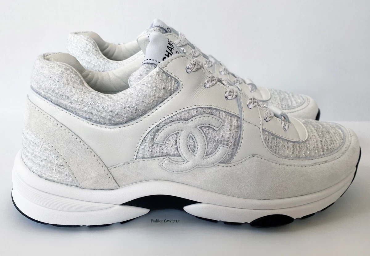 CHANEL CC Low Cut Sneakers