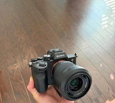 Sony Alpha A7 IV 33MP 4K 28-70mm Lens Full-Fr...