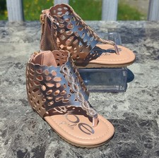 NEW Bebe Girls Metallic Rose Gold Cut Out Gladiator Toe Post Sandal Toddler Sz 5