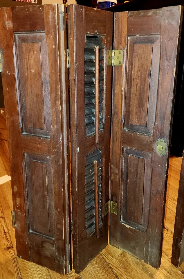 Hermosas persianas de ventana de madera vintage de 1 juego de Plantation Williamsburg Va Foto 3 de 4