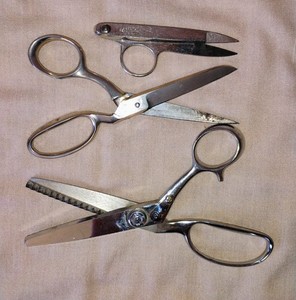 3 Vintage Sewing Craft Scissors Canary Japan Pinking+Elk Italy Straight Shears +