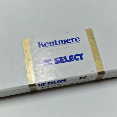 Kentmere VC Select Fine Lustre - 50 Sheets 16 x 20 in / 40.6 x 50.8 cm - Image 1 of 4