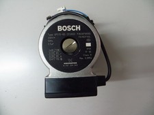 8707204042    POMPA UPS1660 EUROLINE 23-1AE 24-1E JUNKERS BOSCH