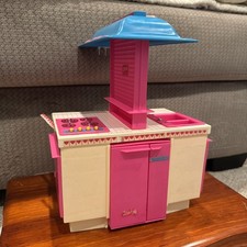 Vintage Mattel 1984 Barbie Dream Kitchen Playset Stove Fridge Dishwasher Table