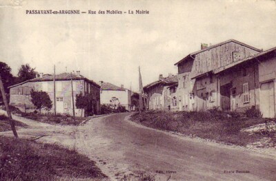 CPA 51 MARNE ca. Ste Menehoulde Suippe PASSAVANT EN ARGONNE Rathaus Rue Mobiles