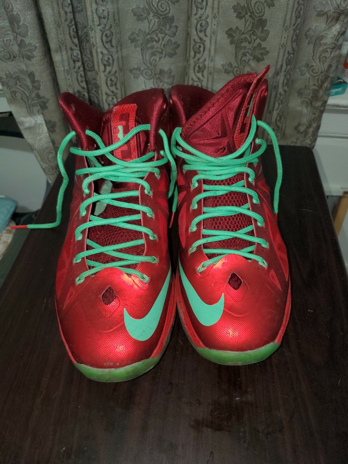 Size 10.5 - Nike LeBron 10 christmas 