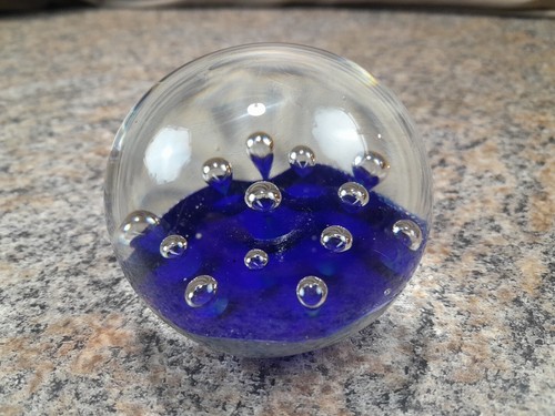 ART GLASS HAND MADE BLOWN PAPERWEIGHT COBALT BLUE FLOATING CONTROLLED BUBBLE EUC - Picture 2 of 6