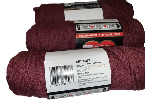 Red Heart CLASSIC Yarn 3-Skein-Lot “LIGHT BERRY” 0761  Vtg Color Discontinued - Picture 4 of 7