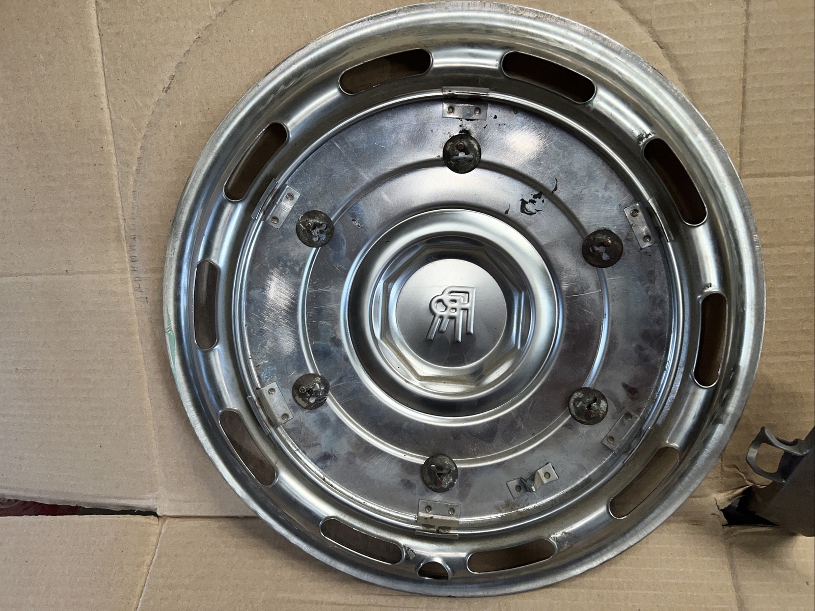 1970 to 1980 Rolls Royce Silver Shadow One hub cap, wheel dust cover NEW POLISH