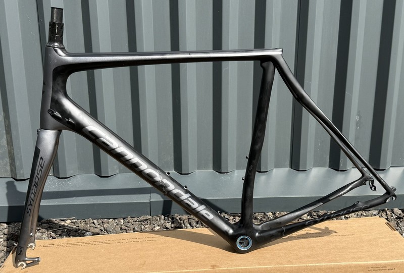 Cannondale Synapse Carbon Disc Frameset,Medium 54cm Damaged