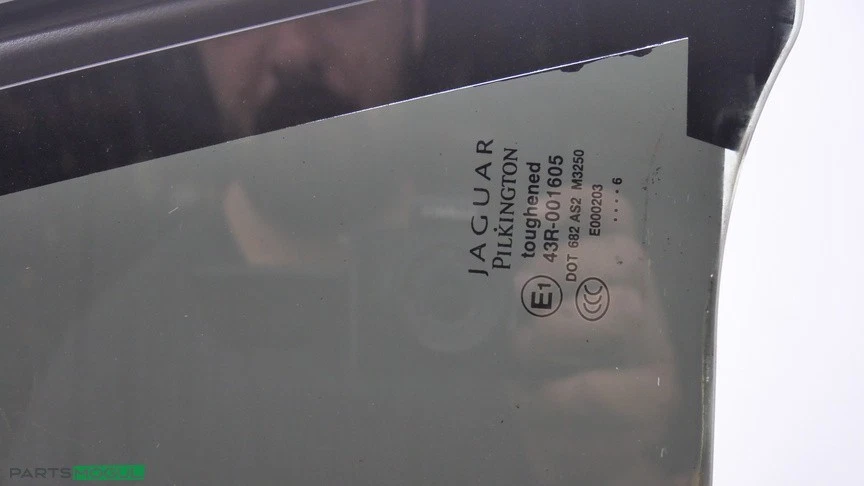 Jaguar XKR X150 2007-2015 cupé trasero derecho pasajero cuarto ventana vidrio Foto 4 de 4