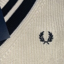 Fred Perry Jumper Men’s Cream BNWT   Cricket V Neck Mod style council XXL 26”PTP