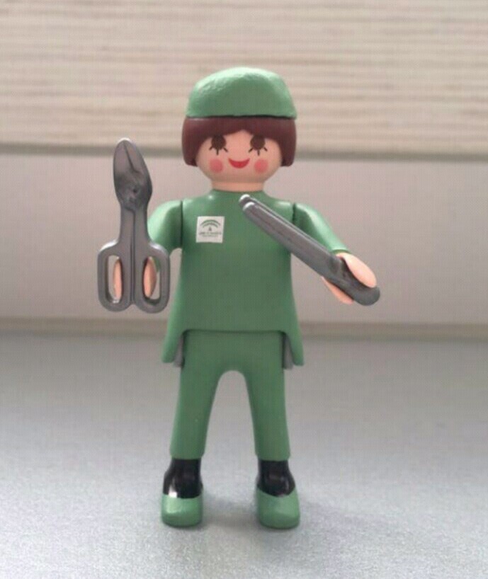 PLAYMOBIL MEDICO CIRUJANA SAS