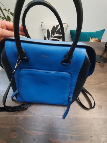 DKNY large cross body dark blue leather Bag - Picture 8 of 12