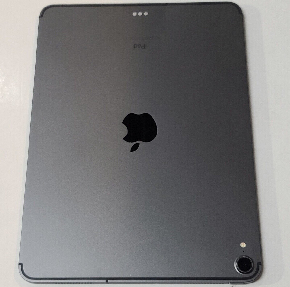 Apple iPad Pro 1st Gen. 256GB, Wi-Fi + 4G (Unlocked) 11