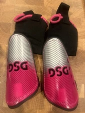 DSG YOUTH  Soccer Shin Guards Elastic Strap Adjustable Size Small Pink Kids