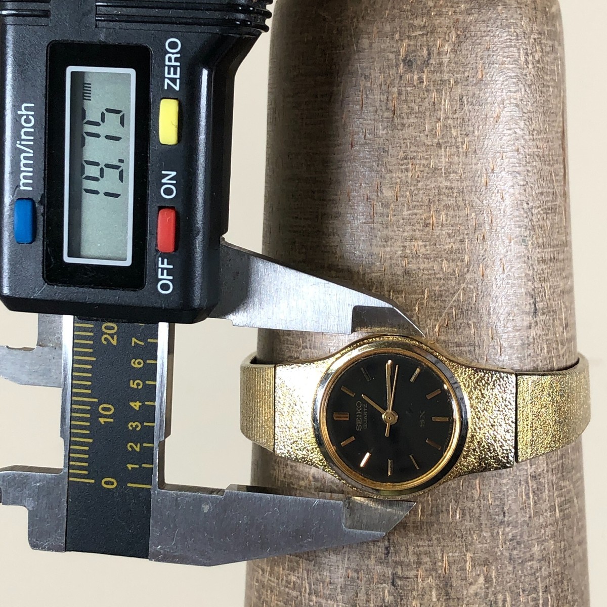 良品】SEIKO クォーツ 8Y21-0020 SX ゴールド レディース 良品