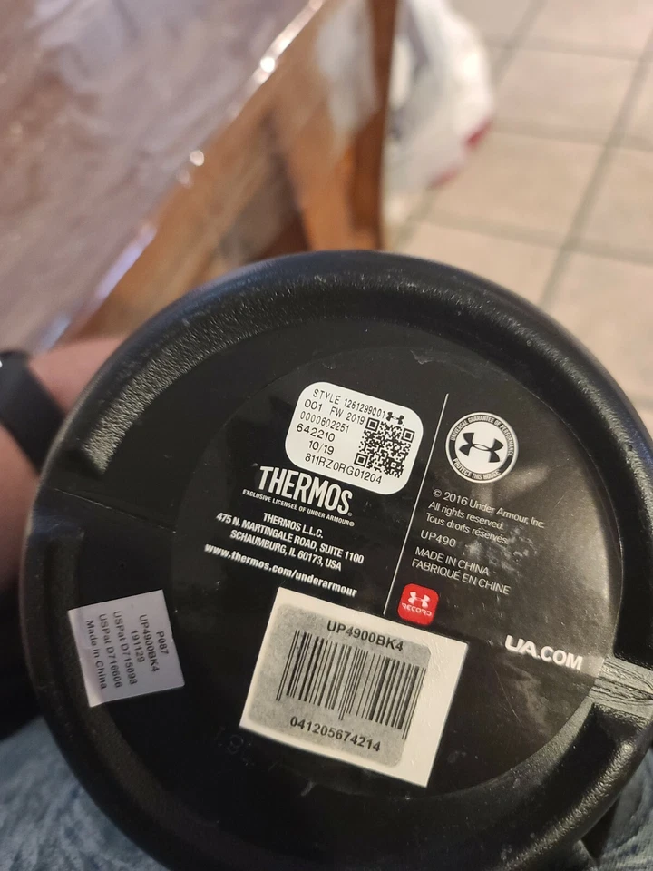 Under Armour Thermos Black/Gray 64 oz. Double Insulated Foam Hydration w/ Handle - Изображение 3 из 4