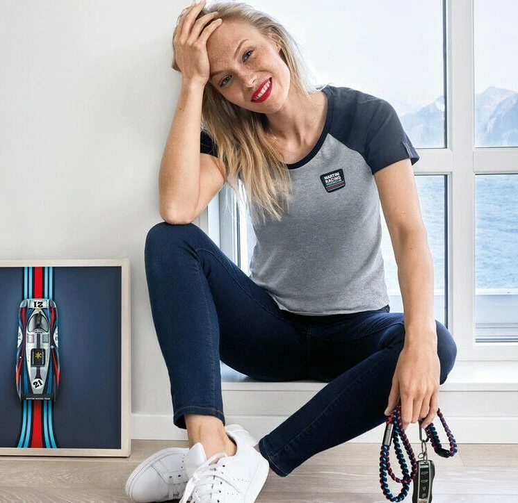 Camiseta de carreras Porsche para mujer selección del conductor Foto 4 de 4