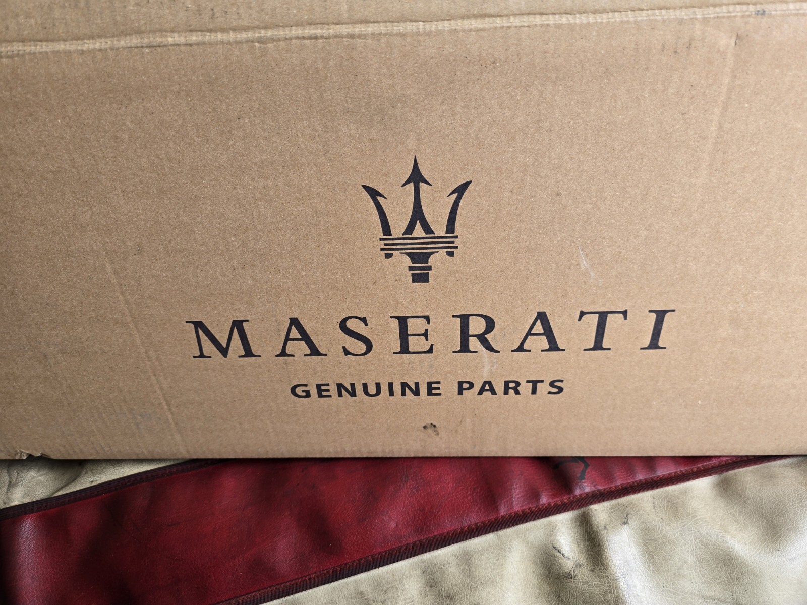  Maserati Levante Right Headlight complere and Fully Functional bulb included 