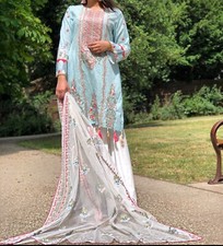combinaison pelouse zara shahjahan bleu clair en parfait état 