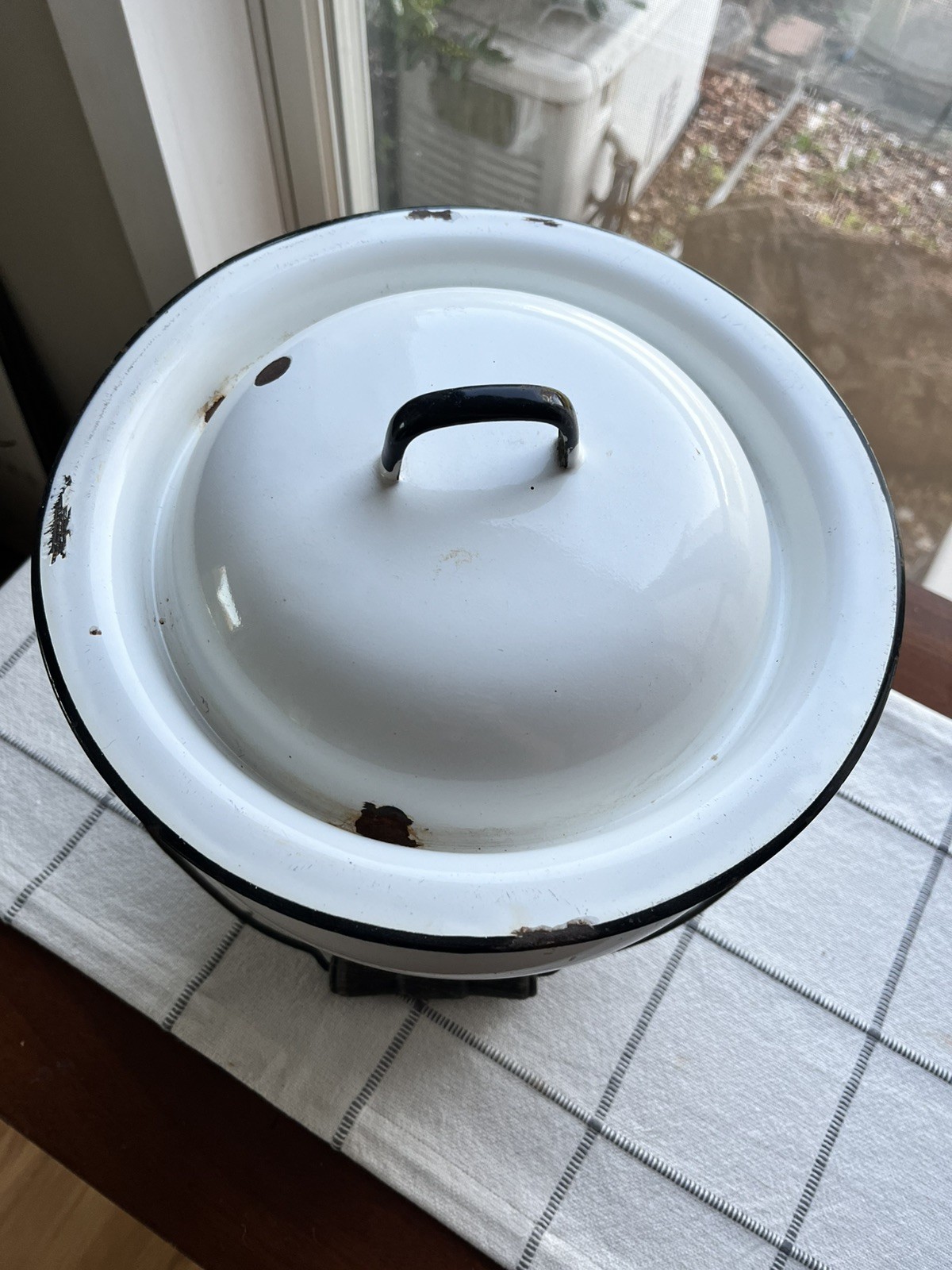 Vintage Enamel Ware Chamber Pot Bucket /With Lid & Wood Handle