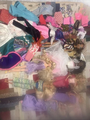 Lot 7 Vintage Mattel Barbies In A Few Accessories  Used