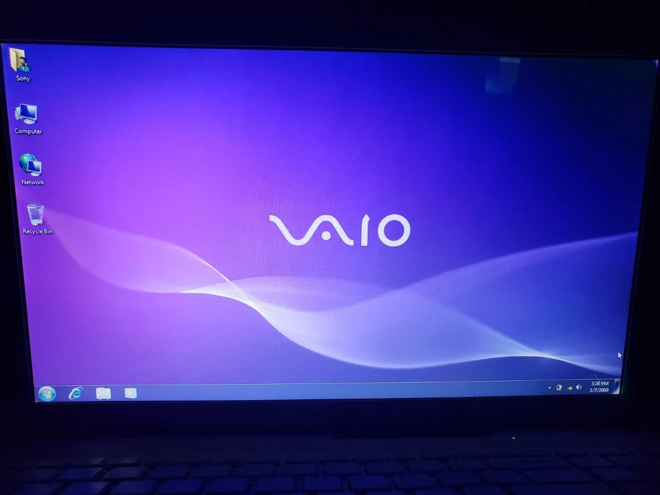 Sony Vaio PCG-71211L 15.6" i5 M480 2.67GHz 4GB 320GB DVDRW White Laptop VPCEB - Image 2 of 4