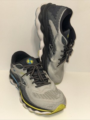 Mizuno Wave Sky 7 Road Run Walk Support Trainer Shoes Men's Size 11 Wide 2E Gray