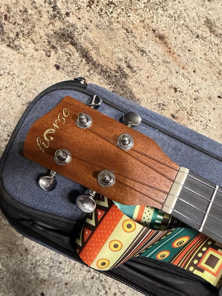 Ukelele Barítono, Ukelele Instrumento Musical Profesional 30 Pulgadas para Adultos... Foto 4 de 4