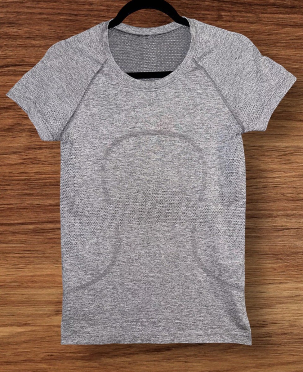 Lululemon Womens Metal Vent Tech Shirt Short Sleeve Workout Yoga