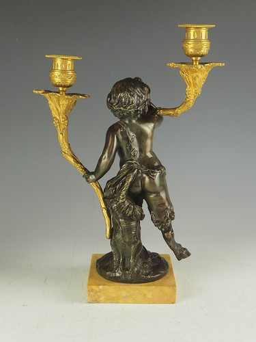 Ein Paar französische massive Bronze und Ormolu Kerzenleuchter, um 1820 - Bild 16 von 16