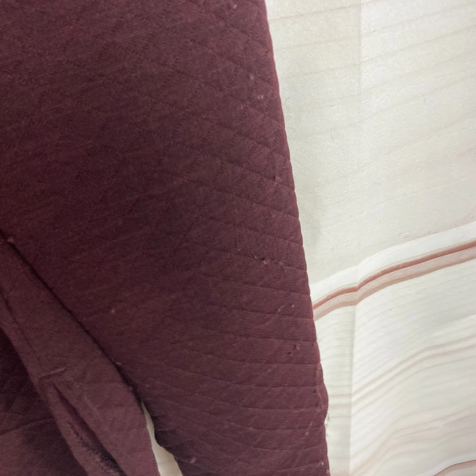 UNDERCOVER Cappuccio Sportivo Victoria's Secret Donna Piccola Borgogna Trapuntata Maniche Lunghe Lavorata a Maglia