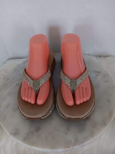 Volatile Damensandalen Größe 8 Tanga Flip Flops Keilabsatz beige - Bild 4 von 14