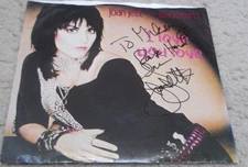 JOAN JETT (THE RUNAWAYS) SIGNED 45 VINYL RECORD---I LOVE YOU LOVE  JSA CERTIFIED