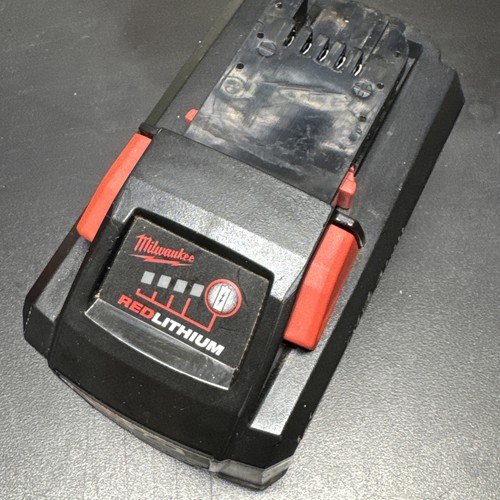 Milwaukee HD 12.0 Ah M18 Lithium High Output Battery - NOT WORKING / FOR PARTS