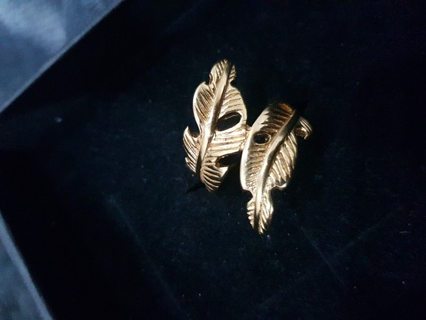 Alternate view of Beautiful Leaf Design Gold Plated Ring
