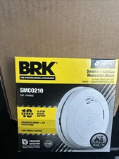 BRK SMC0210 Battery Powered Smoke and Carbon Monoxide Detector Alarm