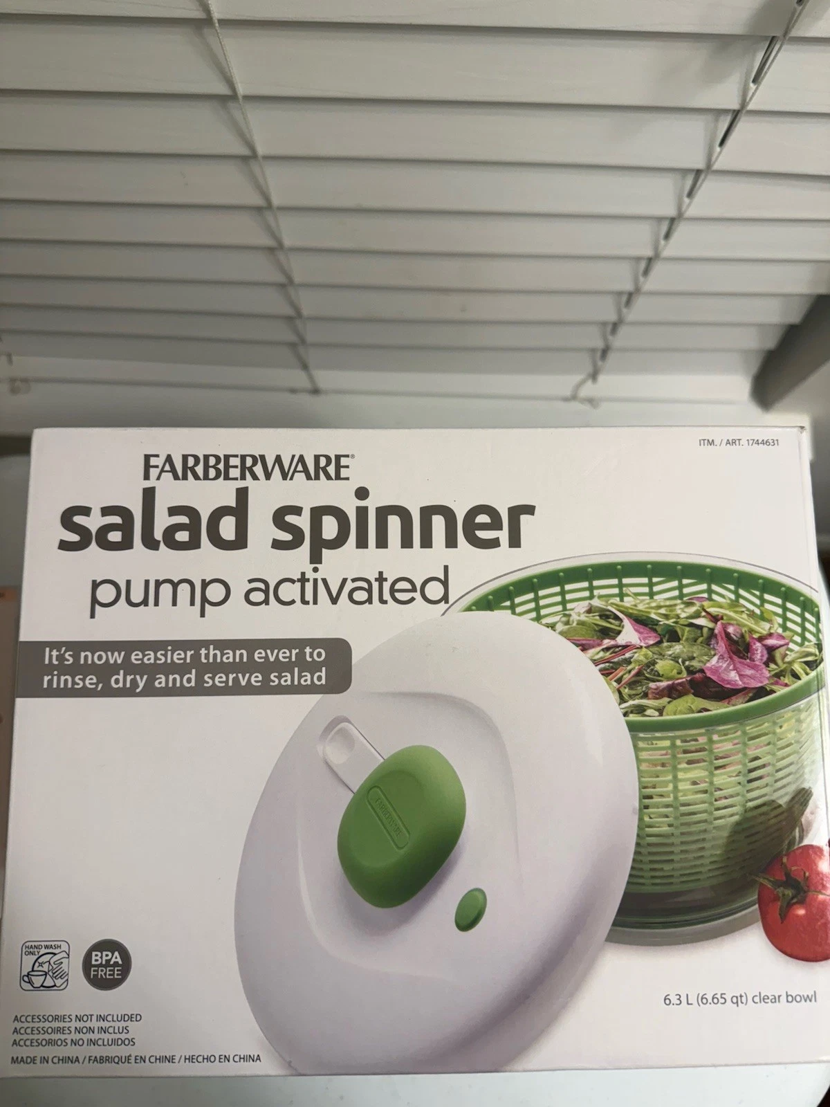 Farberware Pro Pump Salad Spinner with Bowl, Colander & Built in Draining System