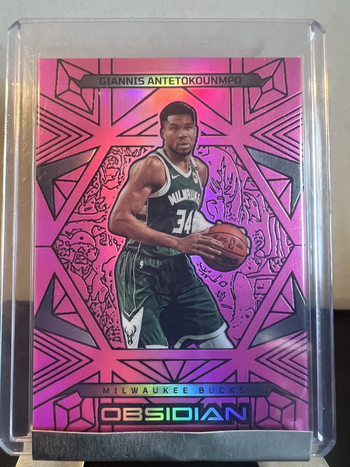 2024-25 Panini Obsidian Giannis Antetokounmpo Electric Etch Pink Flood /49