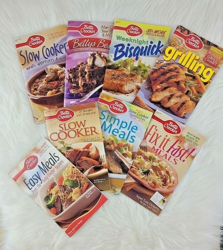 Vintage Lot 8 Betty Crocker  Cookbook Mini-Magazines 2003 Very Good Condition - Bild 1 von 5