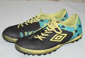 umbro turf football shoes