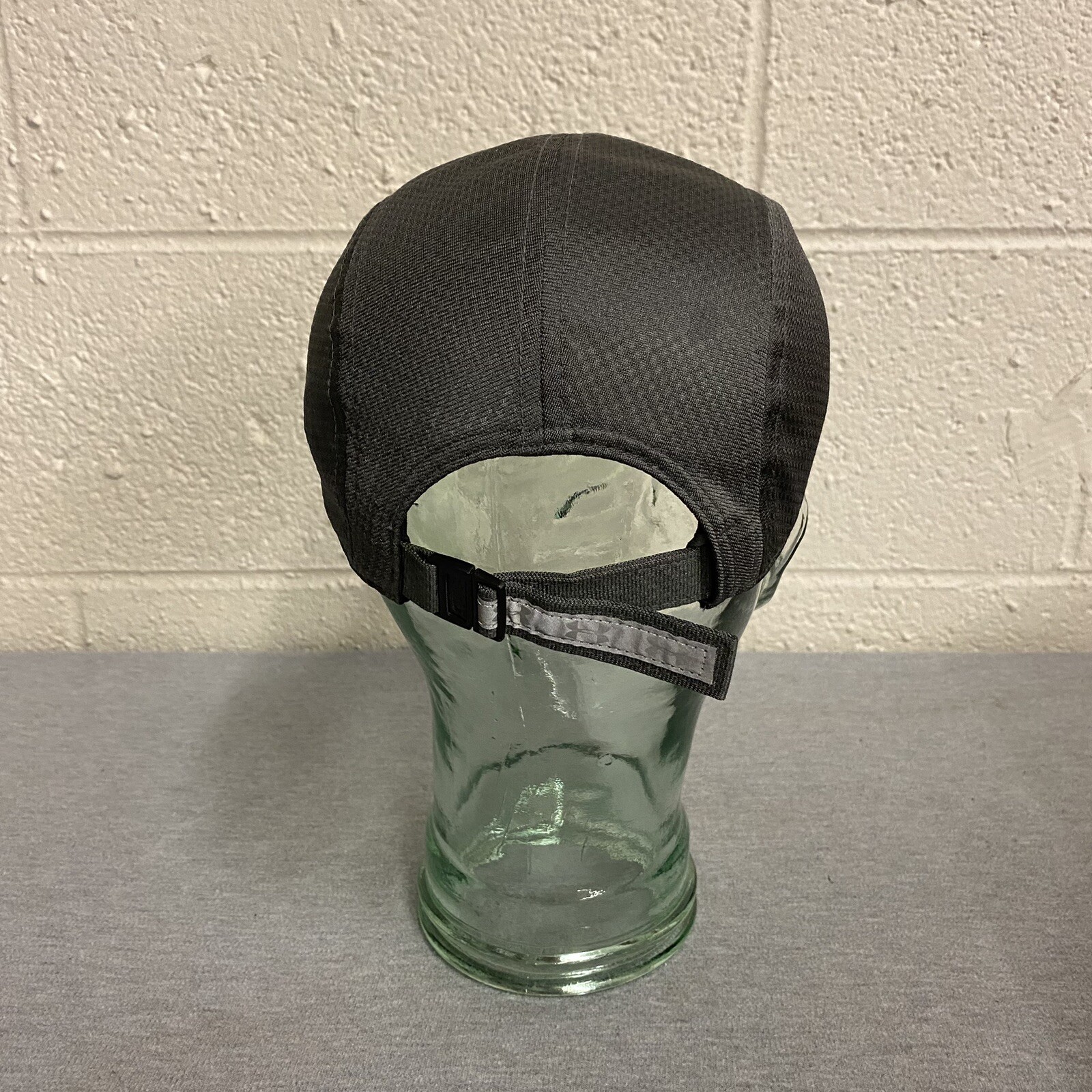 Under Armour Five Panel Reflective Running Hat - image 3