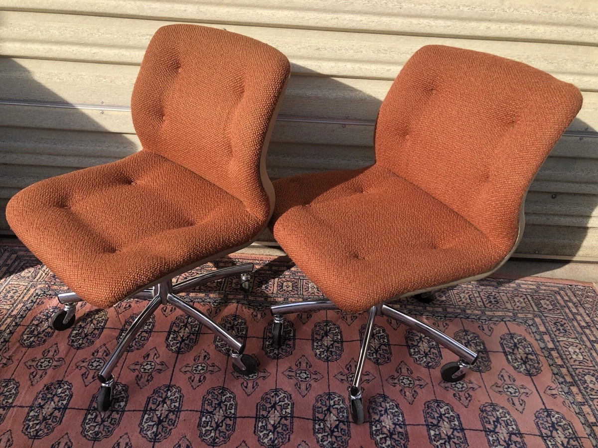 2 Mid Century Modern MCM 1978 Steelcase Swivel Chairs Orange Wool Chrome Base