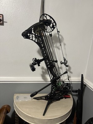 Mathews Phase 4 29 Right-Hand 60# 26.5 draw length