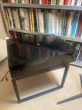 Rega Planar P2 Black Turntable